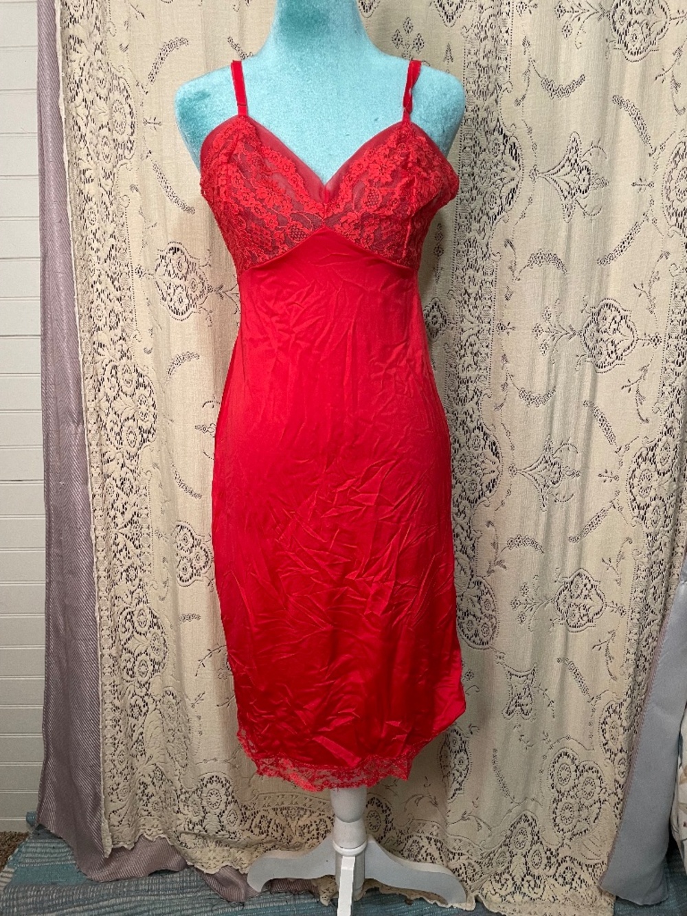 Kayser: vintage red lace slip dress S